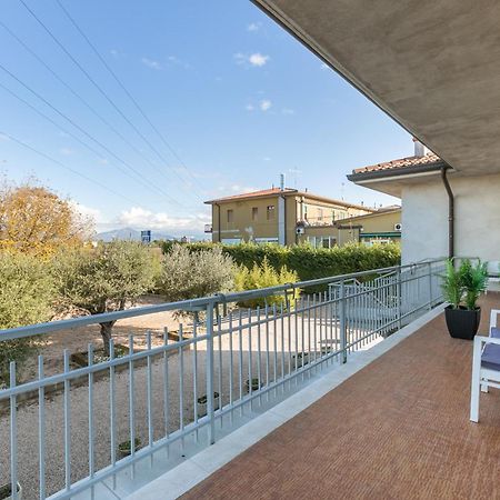 Ferienwohnung Blu Sky Garda Castelnuovo del Garda Exterior foto