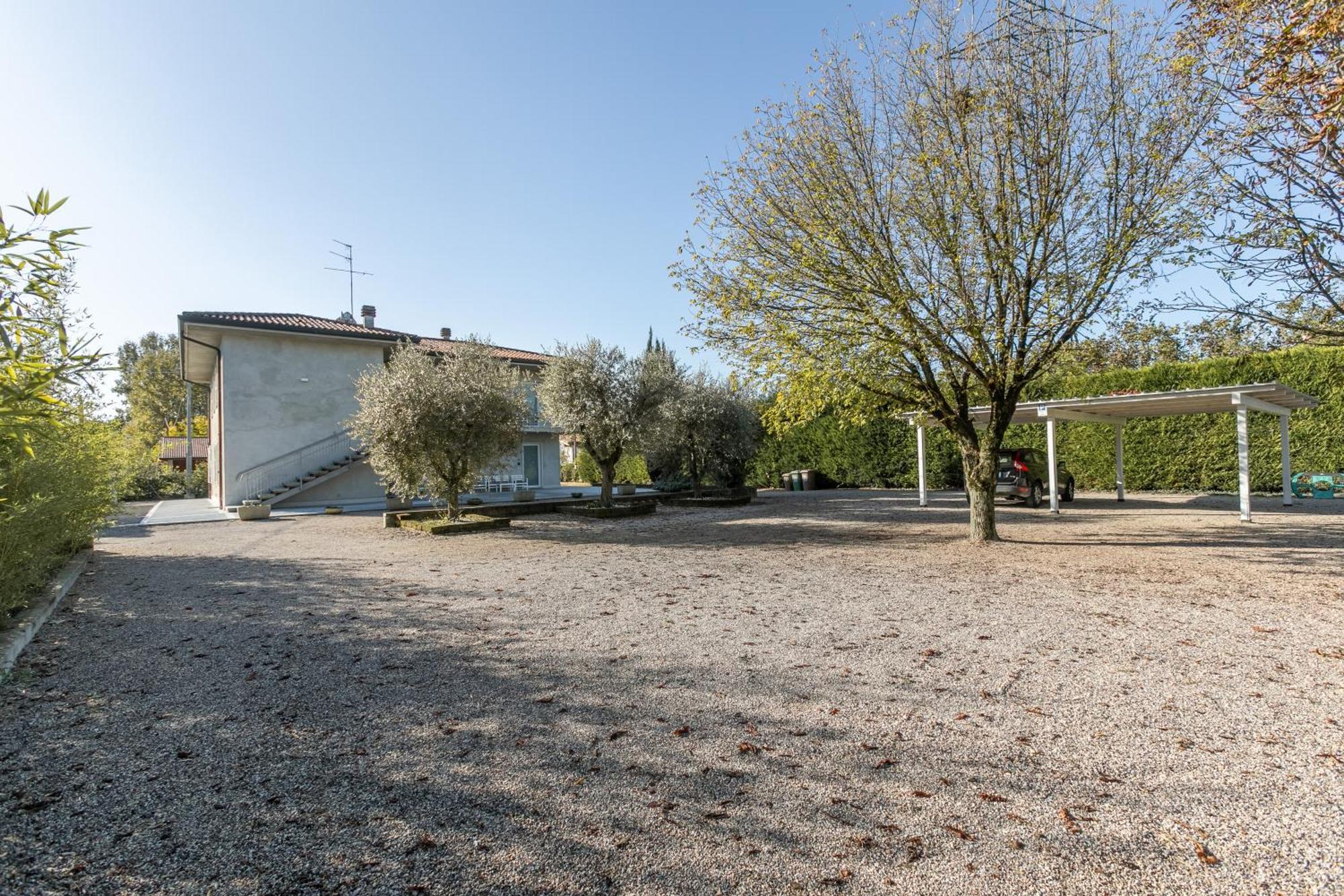 Ferienwohnung Blu Sky Garda Castelnuovo del Garda Exterior foto